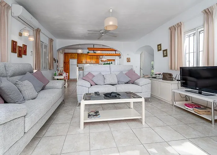 Chimenea With Pool And Lovely Garden * Нерха