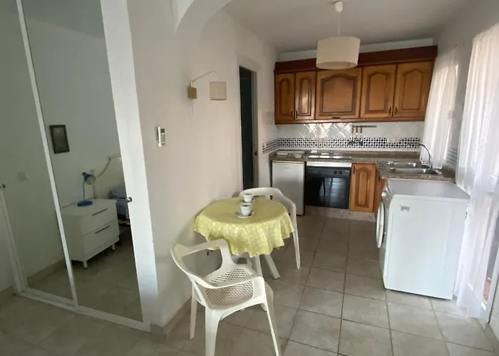 Chimenea With Pool And Lovely Garden *