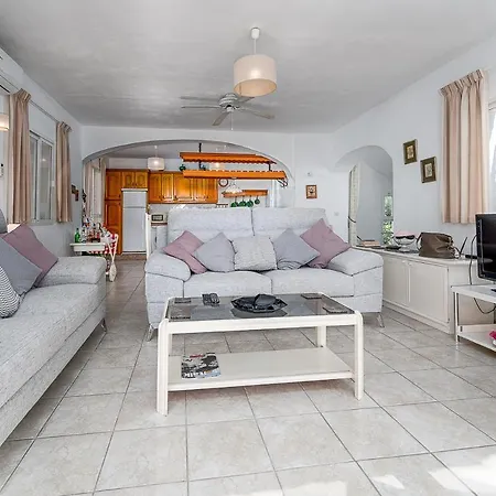 Chimenea With Pool And Lovely Garden * Nerja