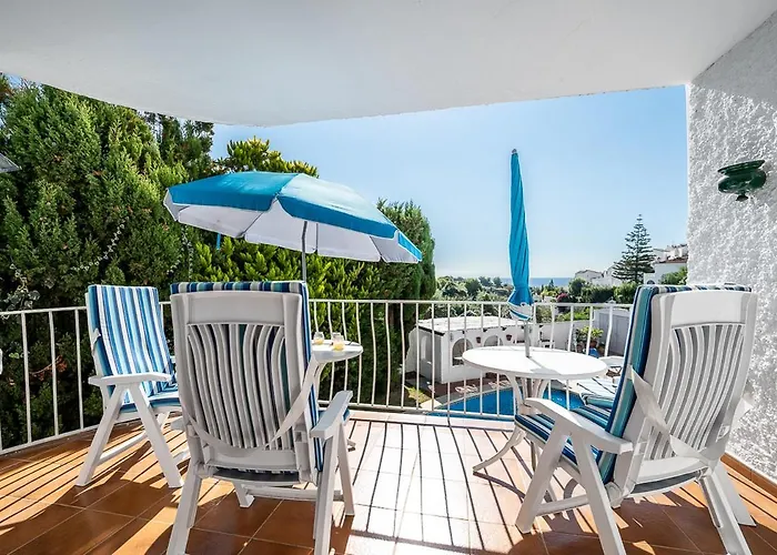 Chimenea With Pool And Lovely Garden *