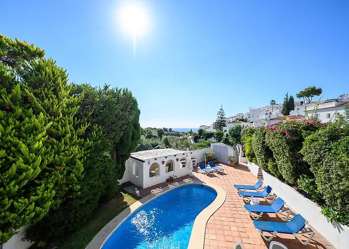 Chimenea With Pool And Lovely Garden Willa