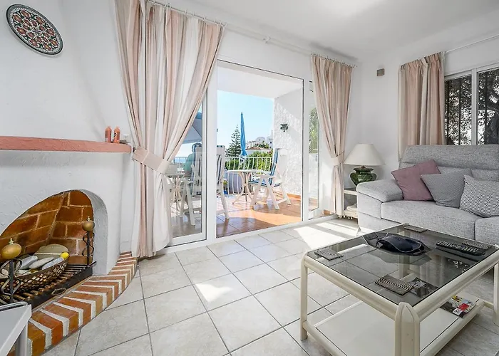 Villa Chimenea With Pool And Lovely Garden Nerja