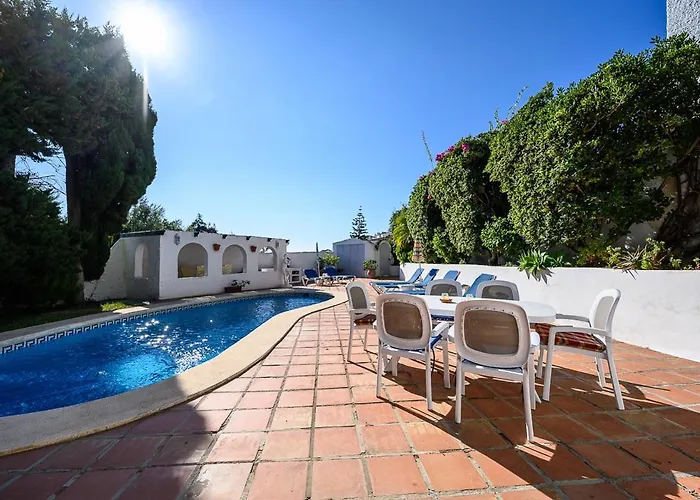 Willa Chimenea With Pool And Lovely Garden *